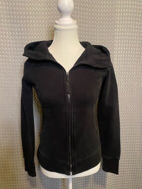 Women's Black Zip-Up Hooded Jacket